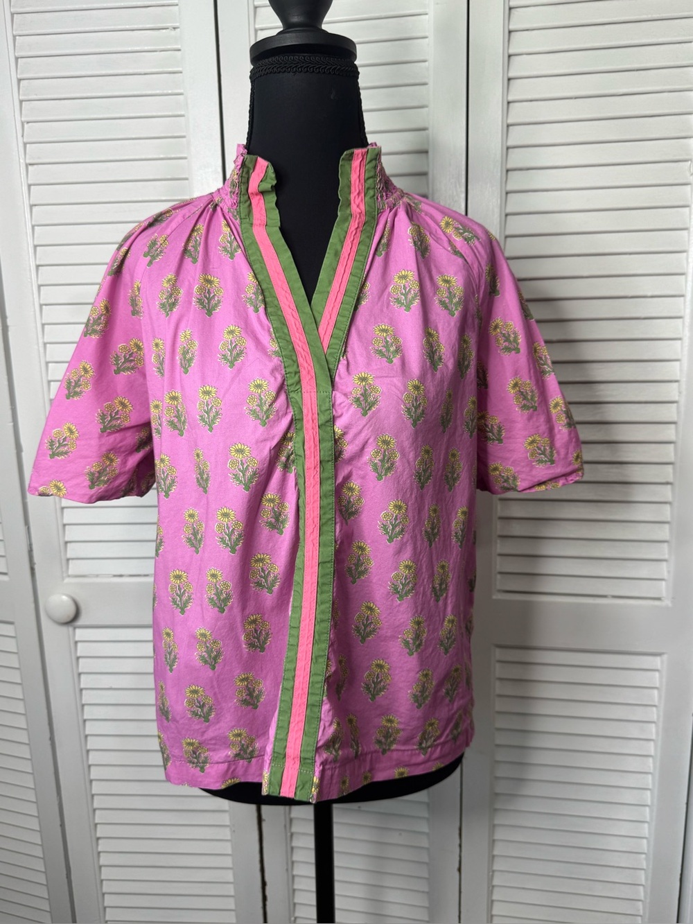THML Pink Green Sunflower Floral Block Print V Neck Boho Chic Blouse Medium